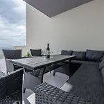 Apartment Theo Seaview *