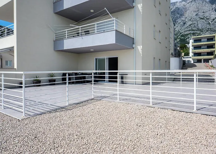 Theo Seaview * Makarska