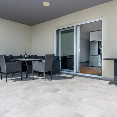 Theo Seaview Appartement