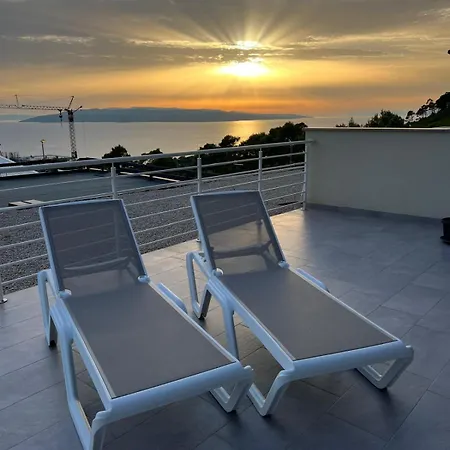 Апартаменти Theo Seaview