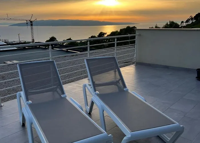 Апартаменти Theo Seaview